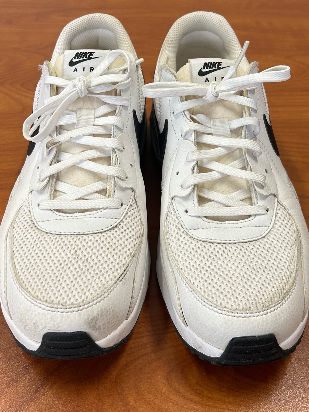 Nike White and Black Men's Low-Top Sneakers